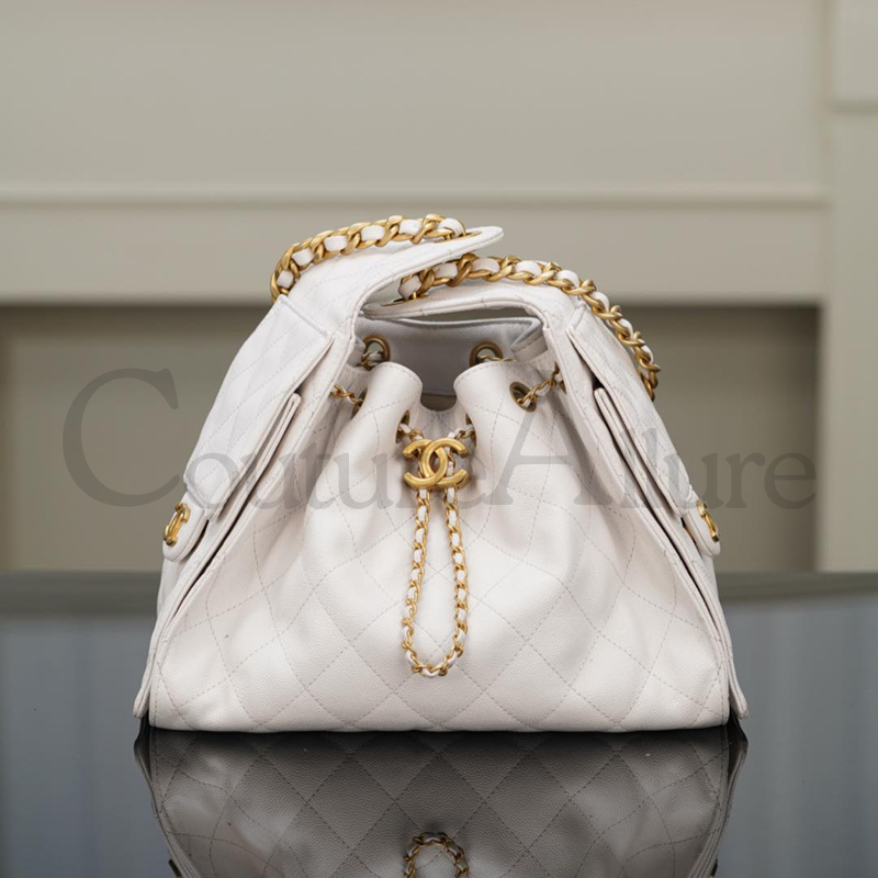 CHANEL 25 Small Handbag in White Caviar Leather(30*26*14cm)