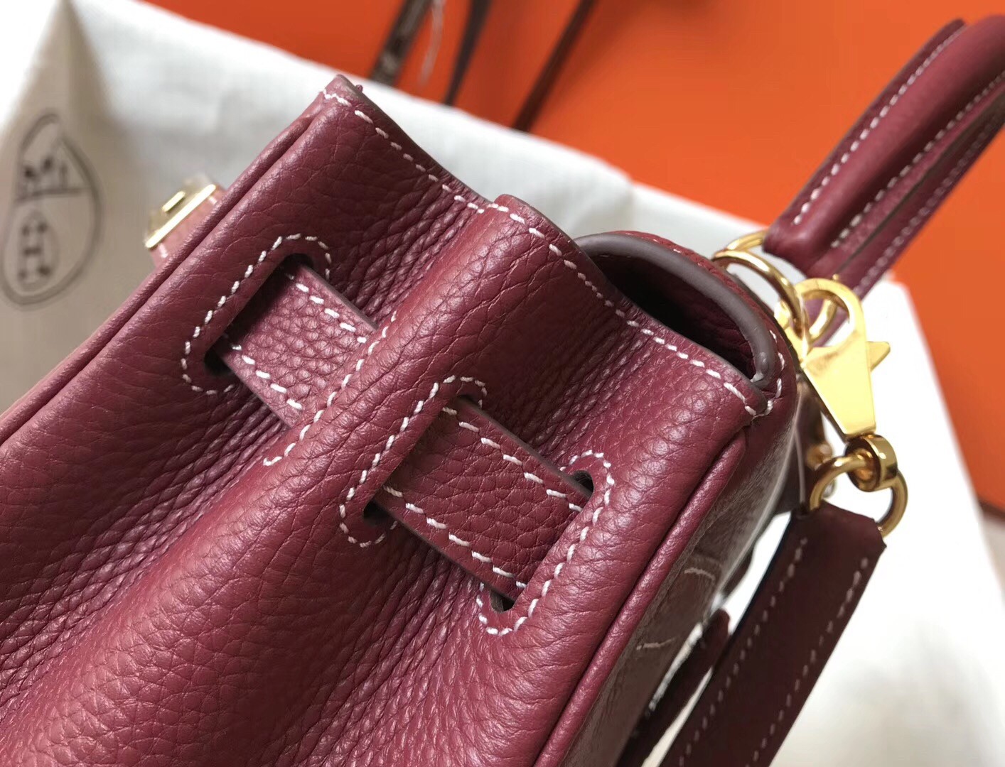 Hermes Bordeaux Clemence Kelly 28cm Bag