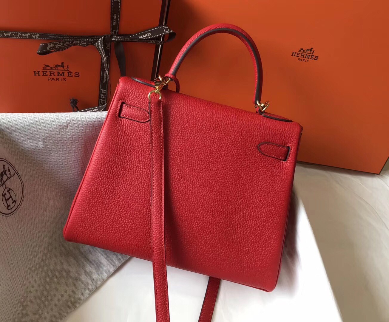 Hermes Red Clemence Kelly 28cm Bag
