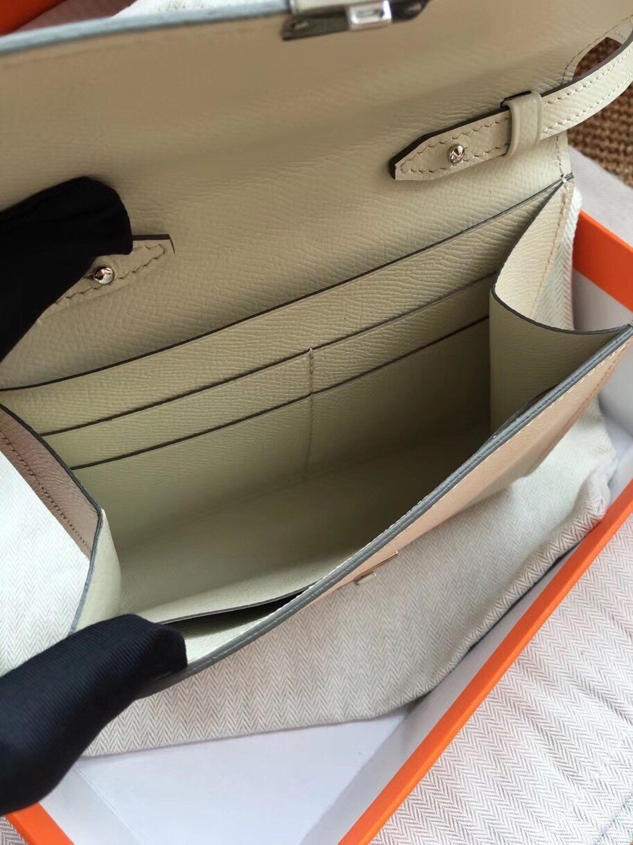 Hermes White Clic 16 Wallet With Strap