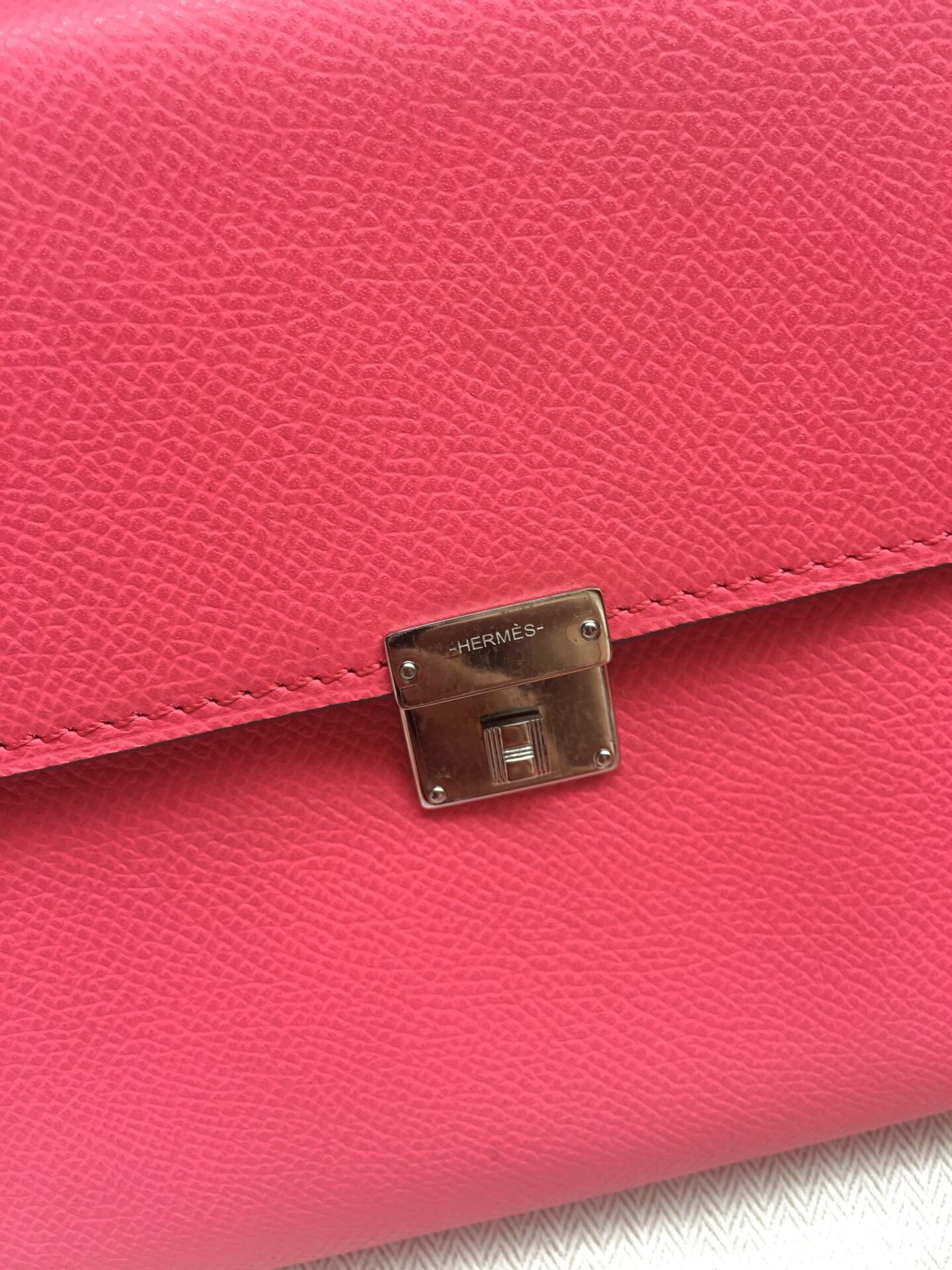 Hermes Rose Lipstick Clic 16 Wallet With Strap