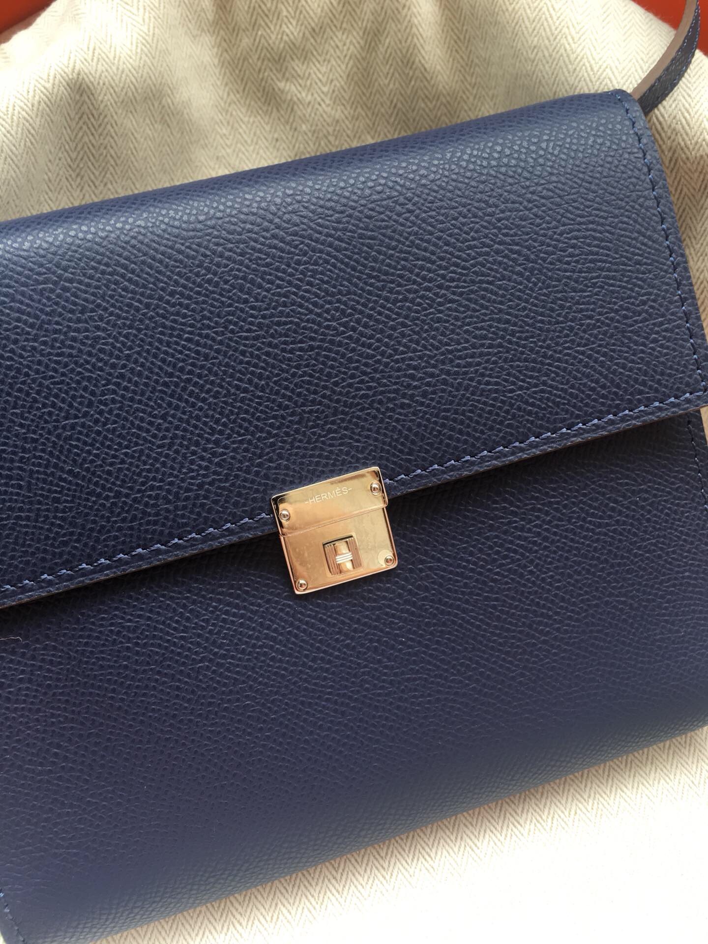 Hermes Sapphire Clic 16 Wallet With Strap