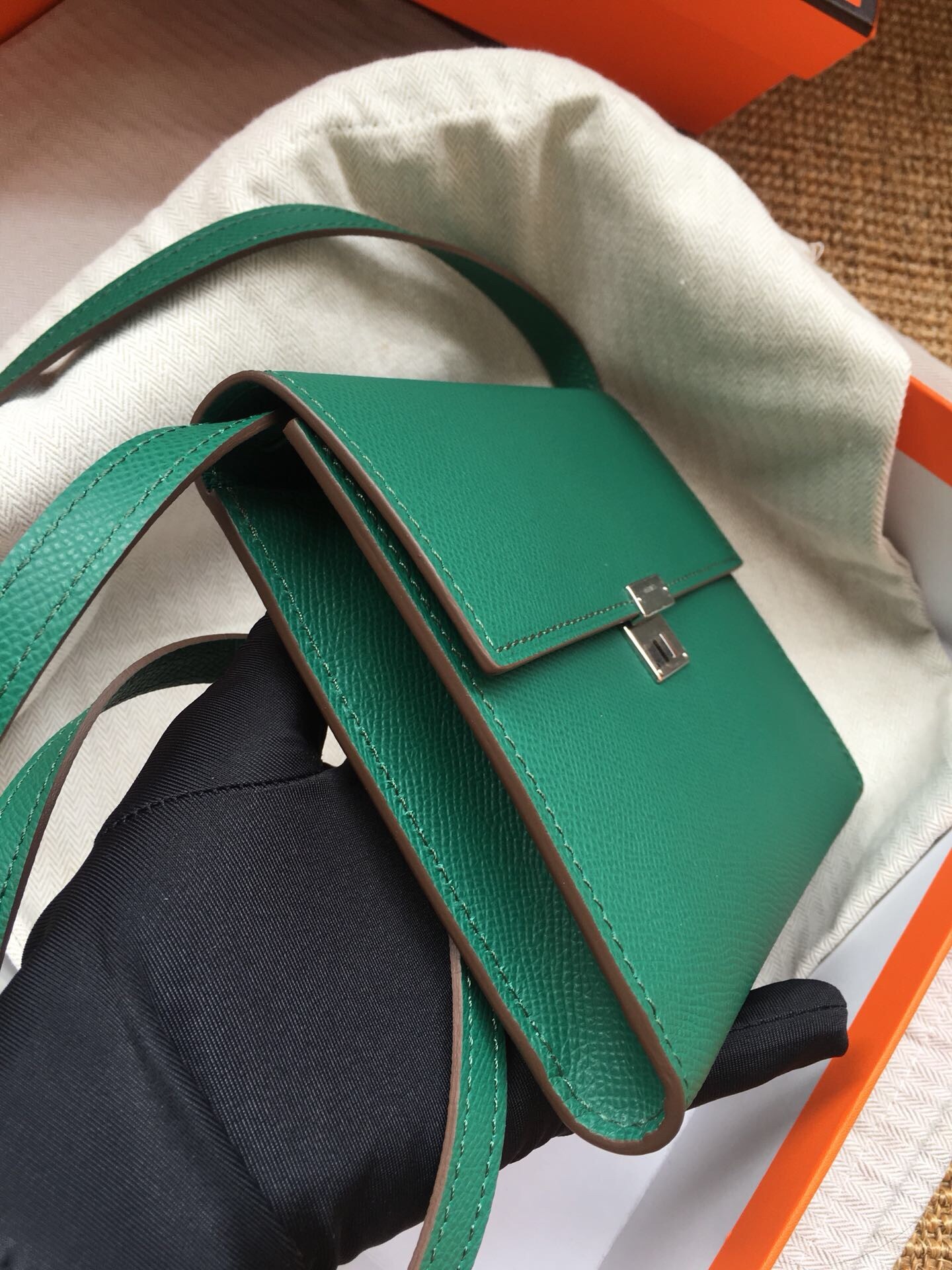 Hermes Green Clic 16 Wallet With Strap