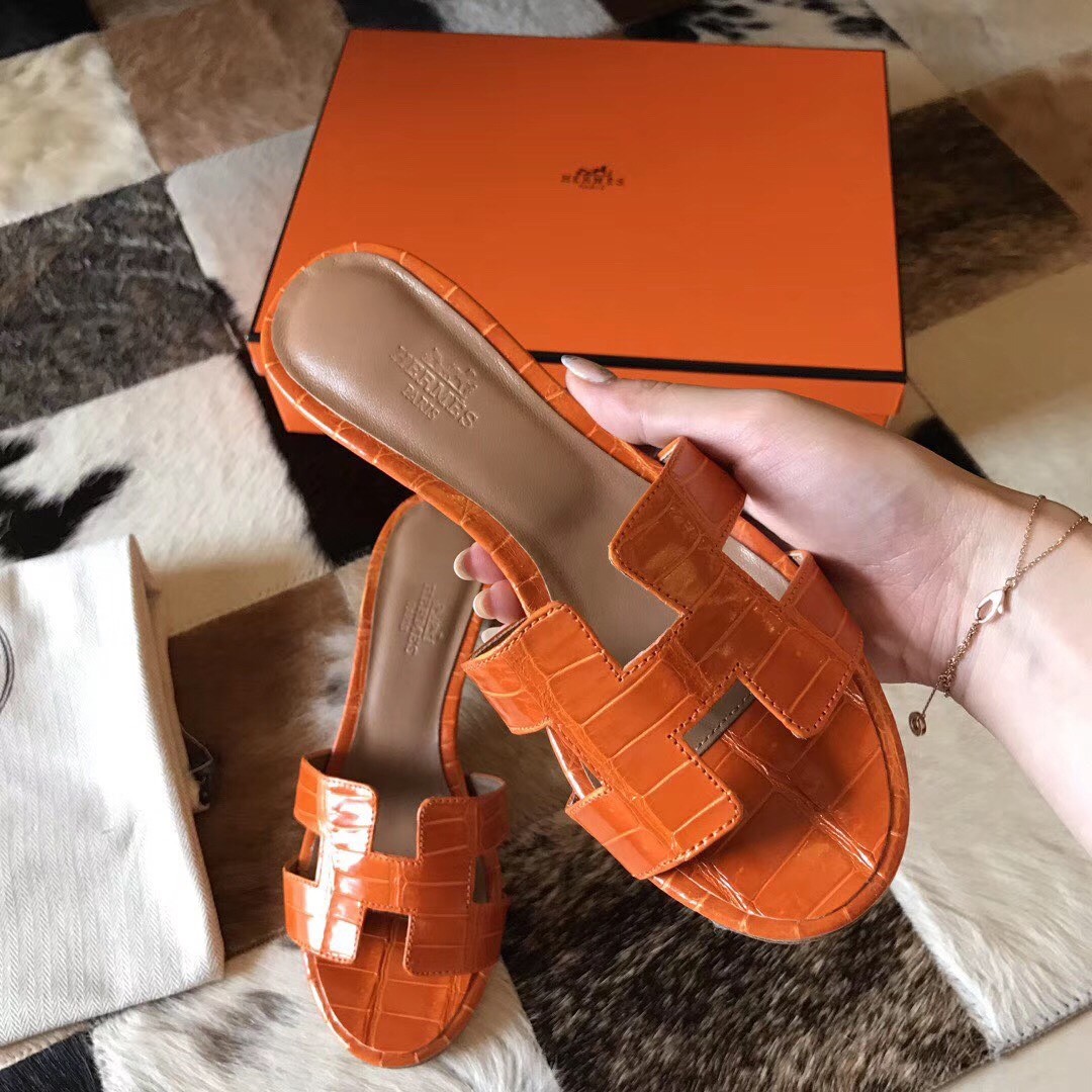 Hermes Oasis Sandals In Orange Shiny Niloticus Crocodile