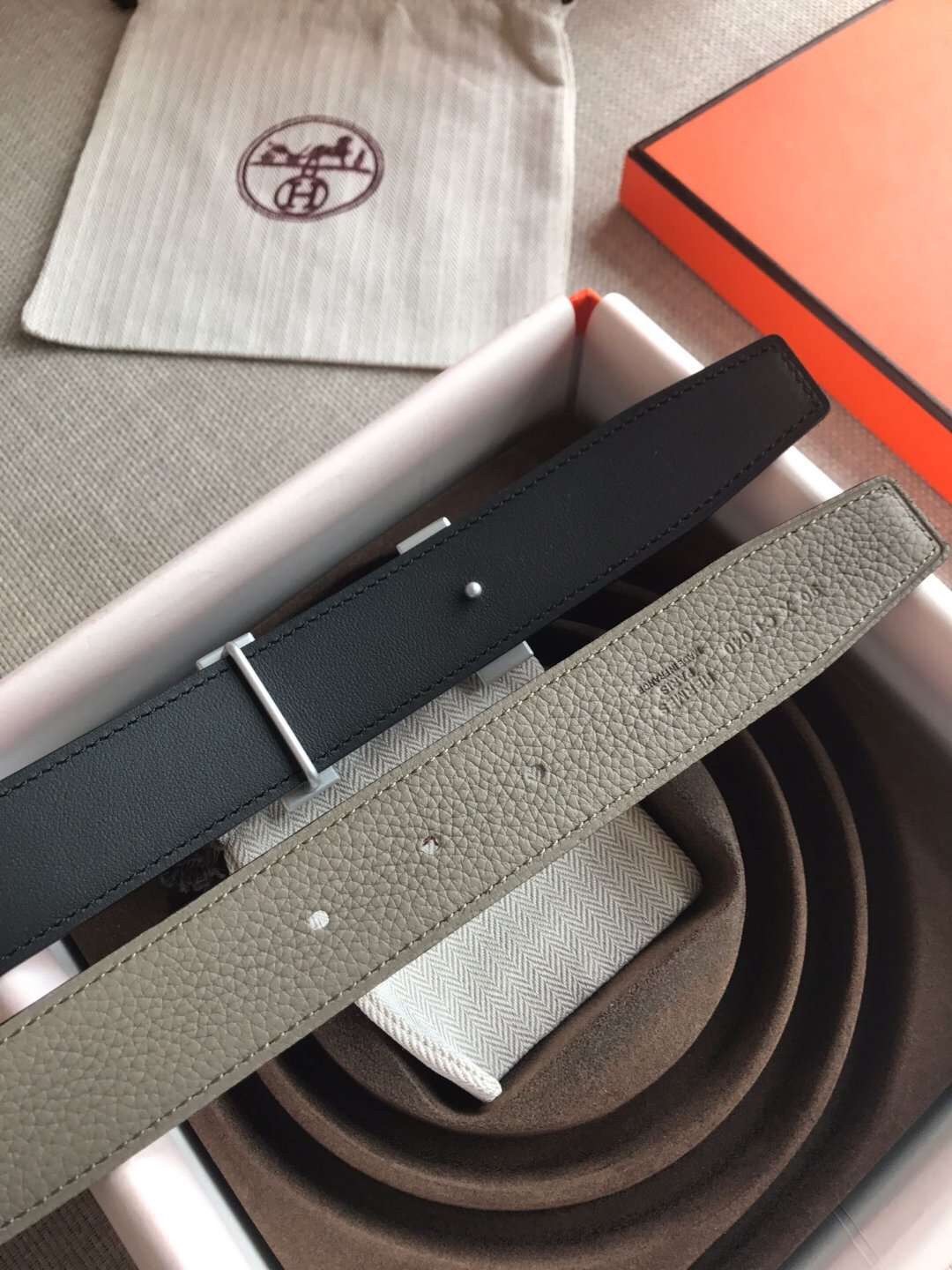 Hermes Quizz 32mm Reversible Belt In Grey Clemence Leather