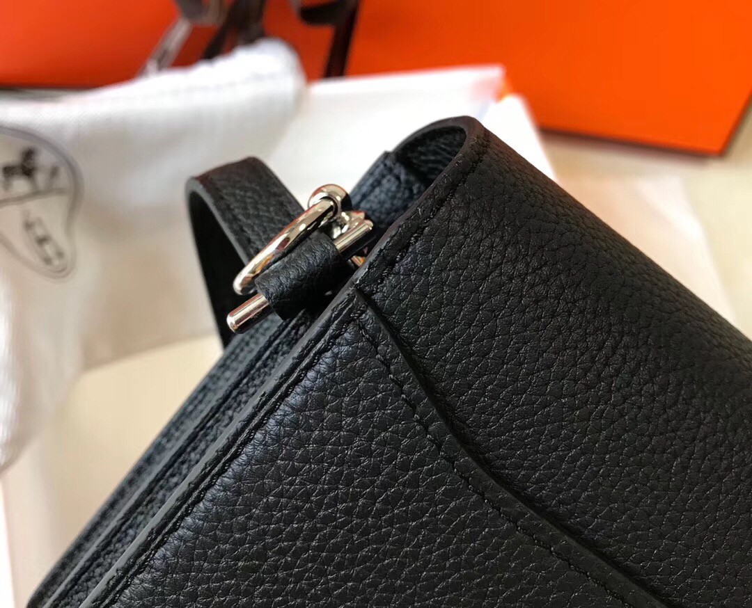 Hermes Mini Sac Roulis 18cm Bag In Black Evercolor Calfskin