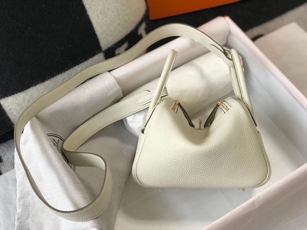 Hermes Mini Lindy Bag In White Clemence Leather