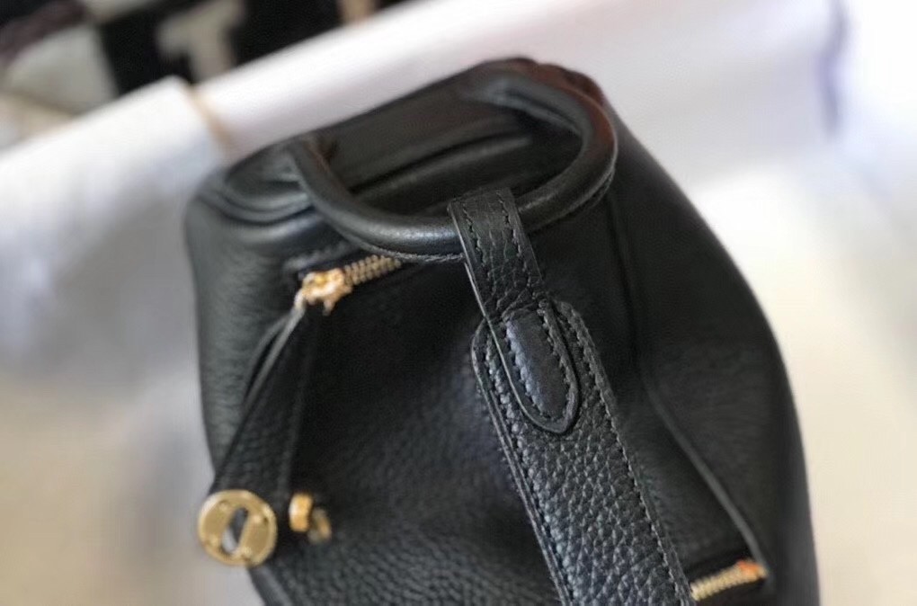 Hermes Mini Lindy Bag In Black Clemence Leather