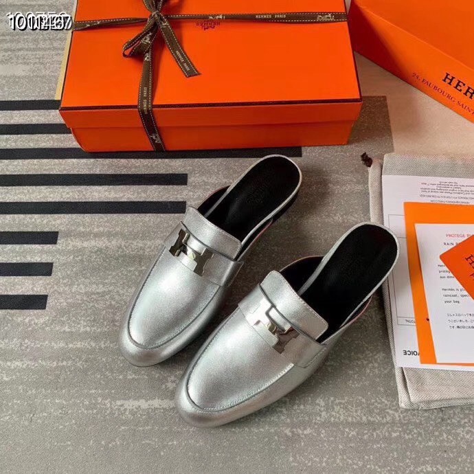 Hermes Trocadero Mule In Silver Nappa Leather