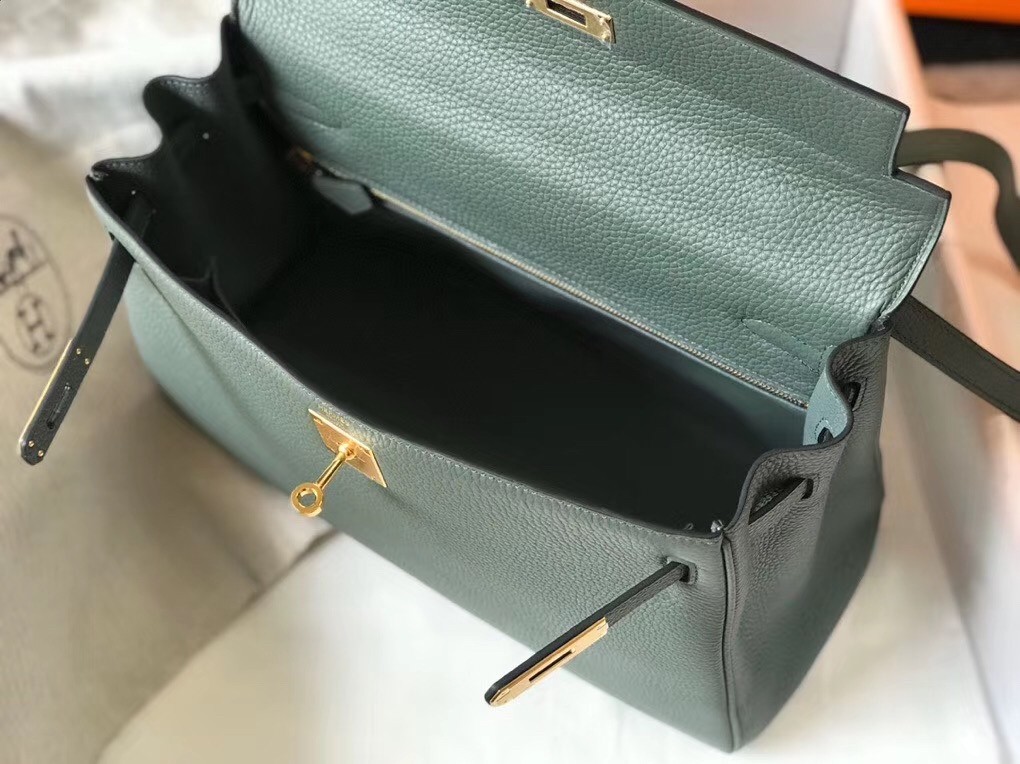Hermes Vert Amande Clemence Kelly 32cm Retourne Bag