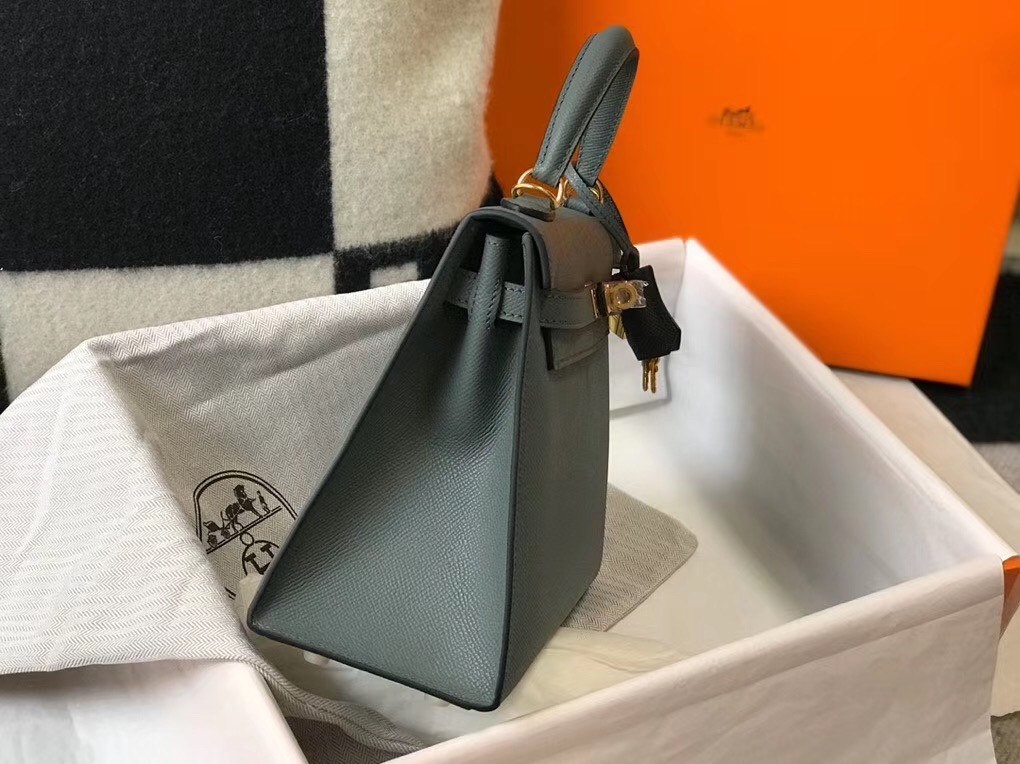 Hermes Vert Amande Epsom Kelly 25cm Sellier Bag GHW