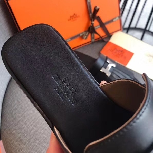 Hermes Auteuil Sandals In Black Calfskin