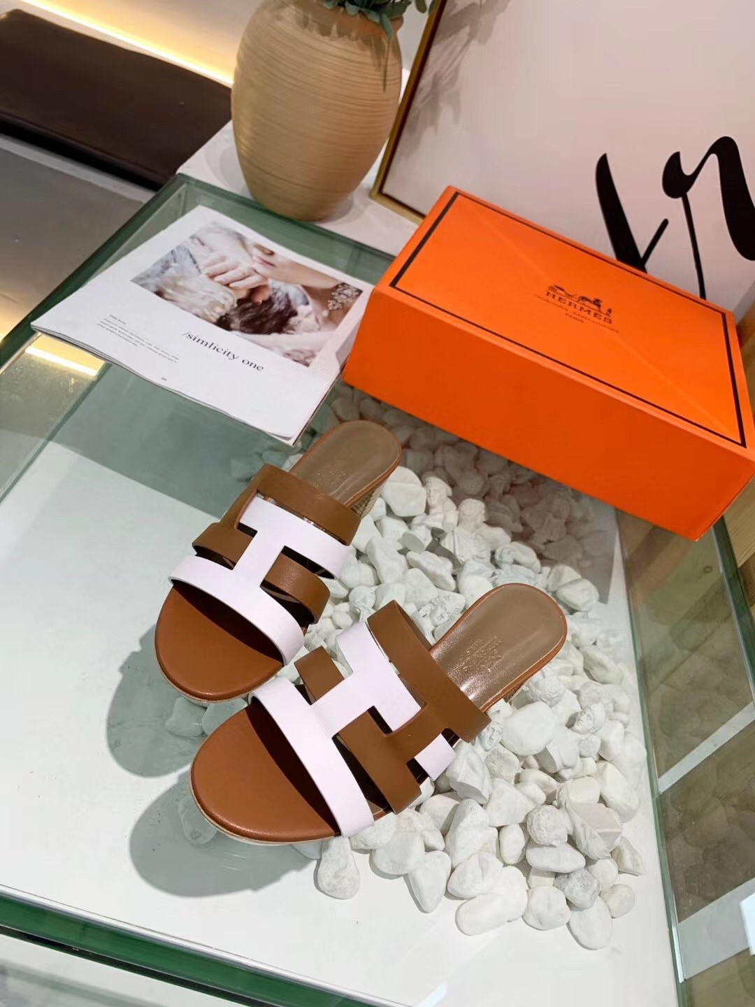 Hermes Amica 5mm Sandals In Brown/White Calfskin