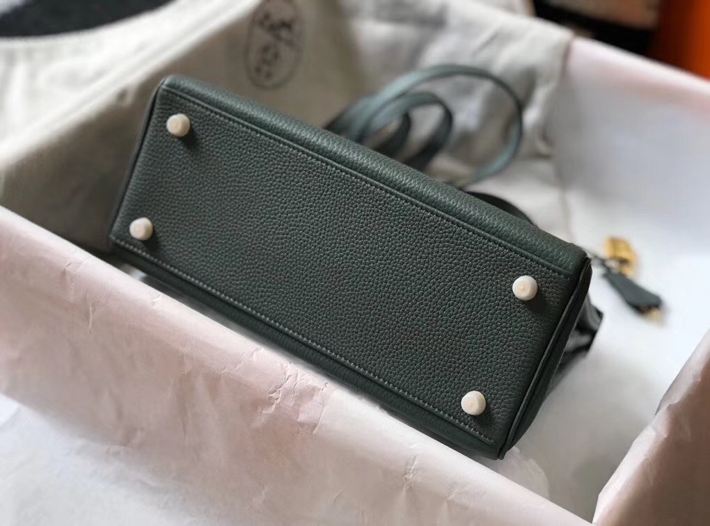 Hermes Vert Amande Clemence Kelly 28cm Bag GHW