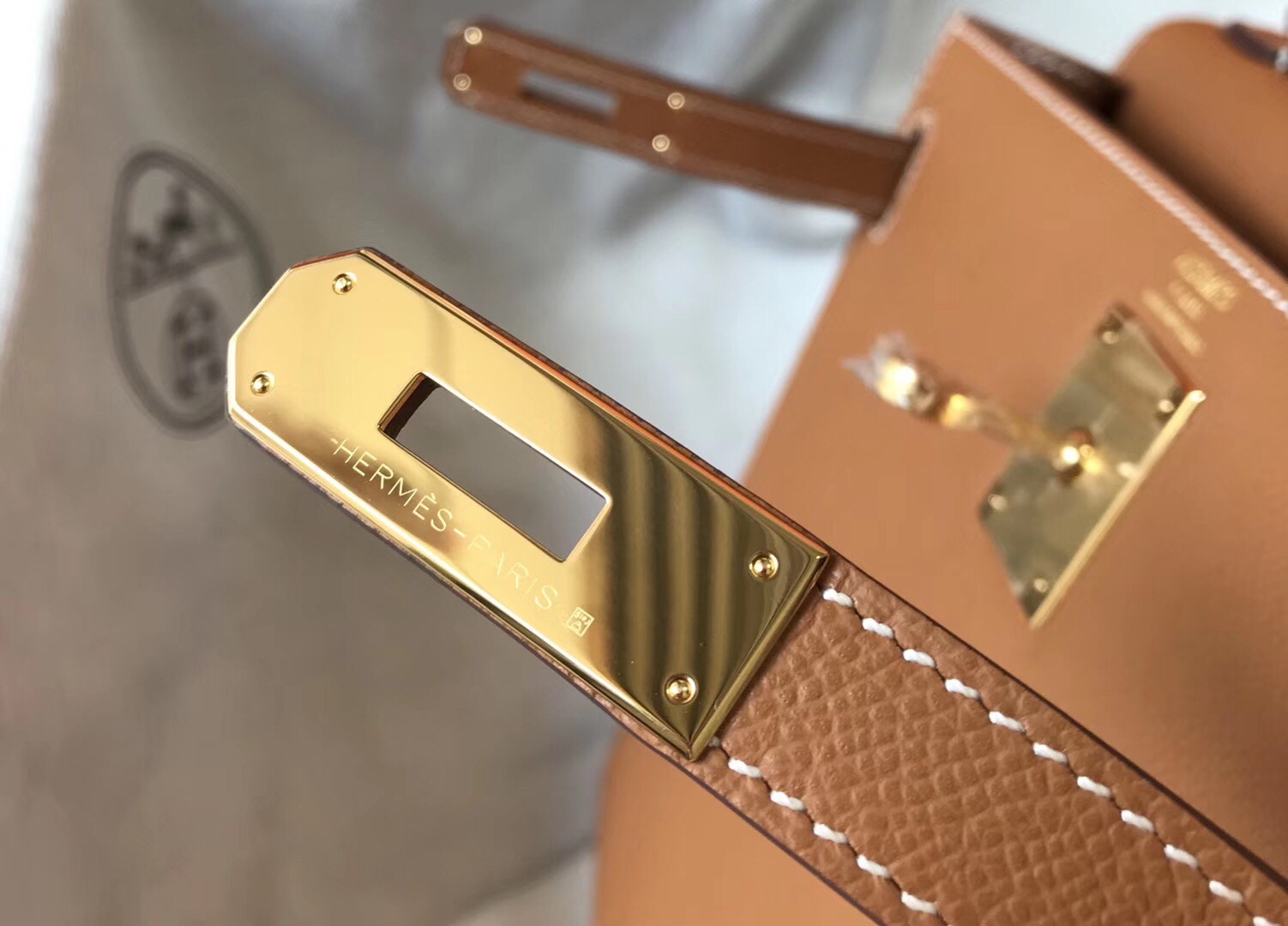 Hermes Kelly 28cm Sellier Bag In Brown Epsom Leather