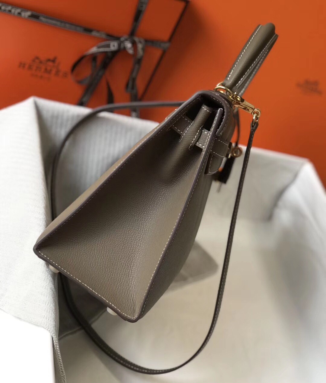 Hermes Kelly 28cm Sellier Bag In Taupe Epsom Leather
