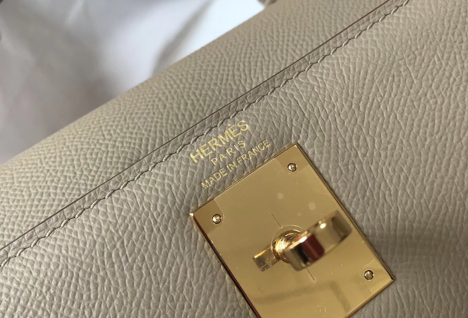 Hermes Kelly 28cm Sellier Bag In Tourterelle Epsom Leather