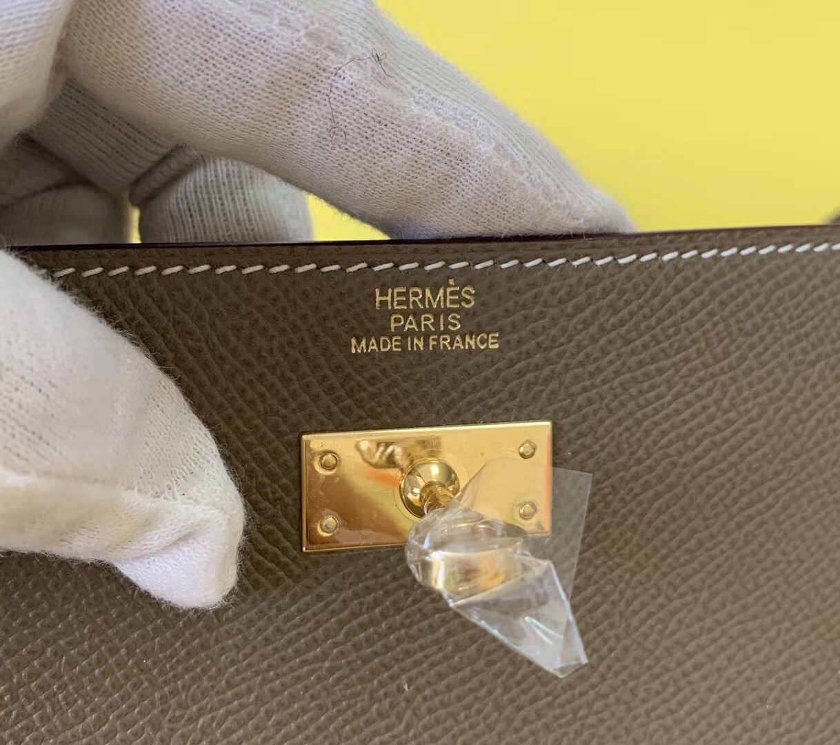Hermes Kelly Classique To Go Wallet In Taupe Epsom Calfskin