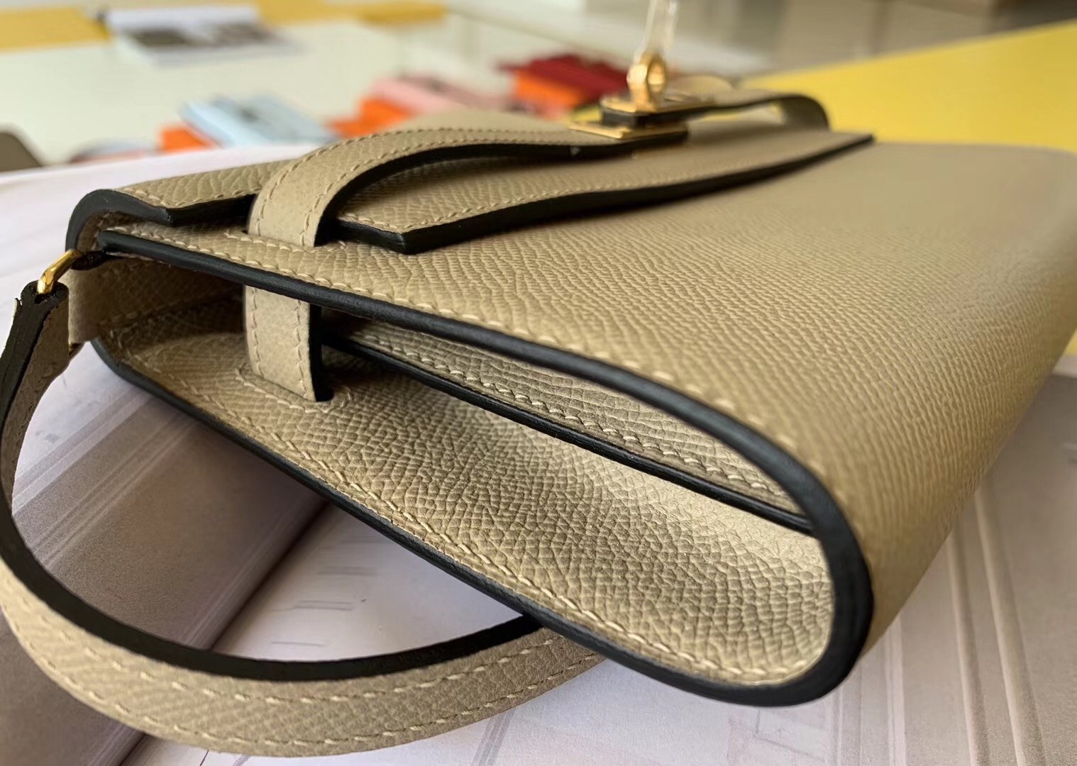 Hermes Kelly Classique To Go Wallet In Tourterelle Epsom Calfskin