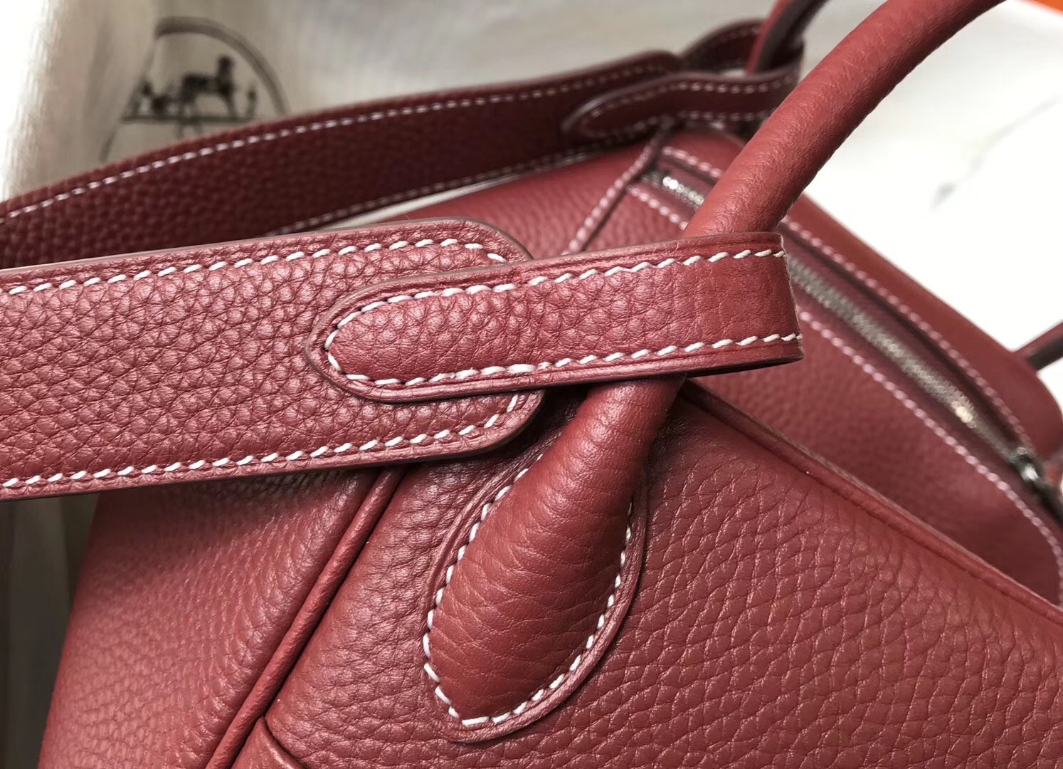 Hermes Lindy 26cm Bag In Bordeaux Clemence With PHW