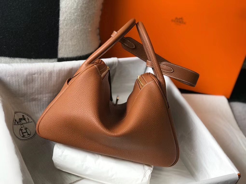 Hermes Lindy 26cm Bag In Gold Clemence With GHW