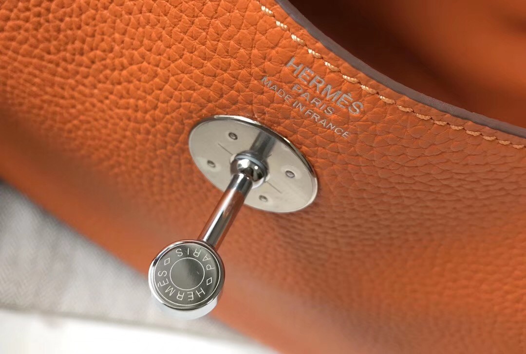 Hermes Lindy 26cm Bag In Orange Clemence With PHW