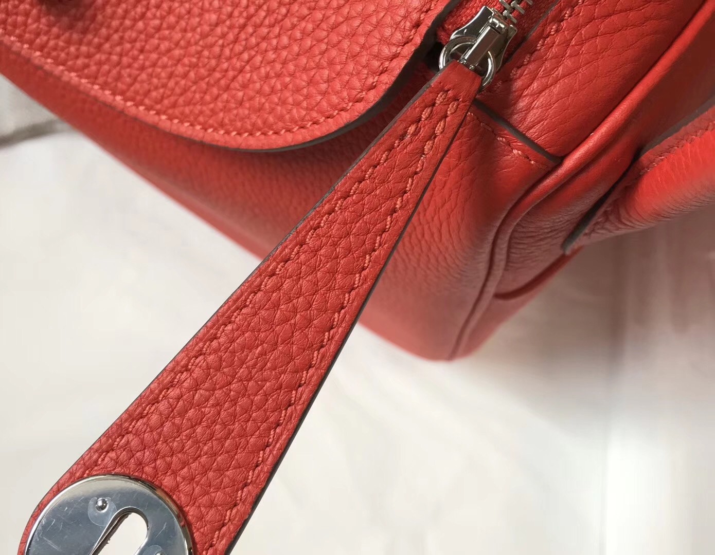 Hermes Lindy 26cm Bag In Red Clemence With PHW