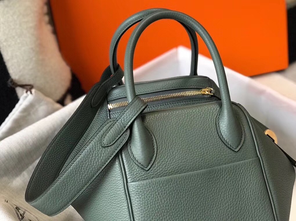 Hermes Lindy 26cm Bag In Vert Amande Clemence With GHW