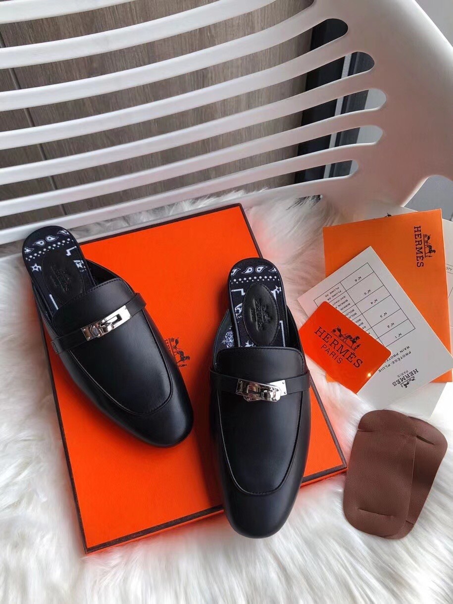 Hermes Oz Mules In Noir Calfskin Leather