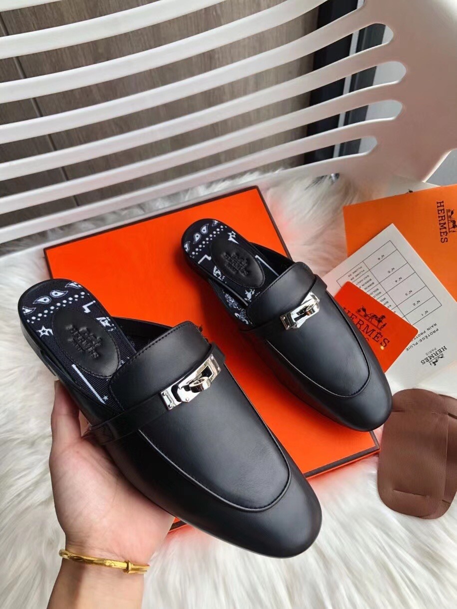 Hermes Oz Mules In Noir Calfskin Leather