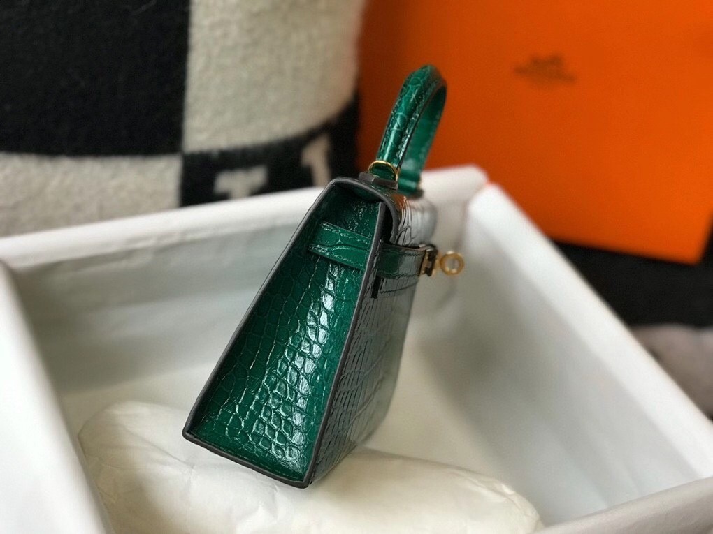 Hermes Kelly Mini II Bag In Green Embossed Crocodile Calfskin