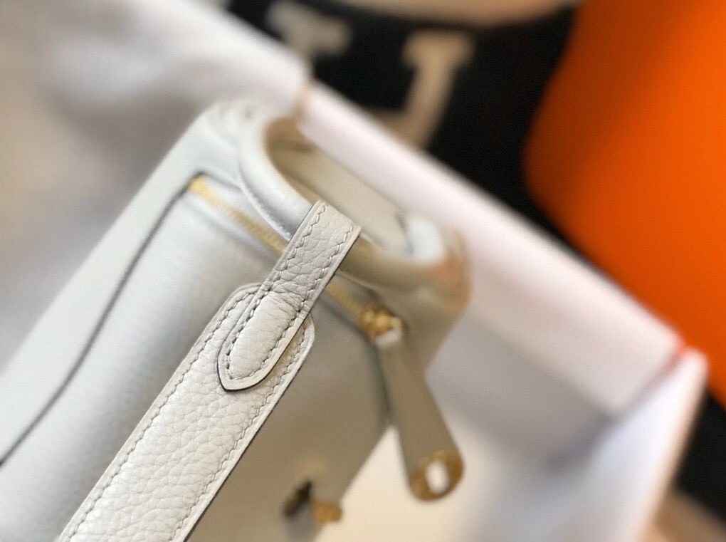 Hermes Mini Lindy Bag In Pearl Grey Clemence Leather
