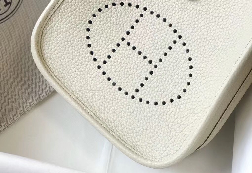 Hermes Evelyne III TPM Bag In Beton Clemence Leather