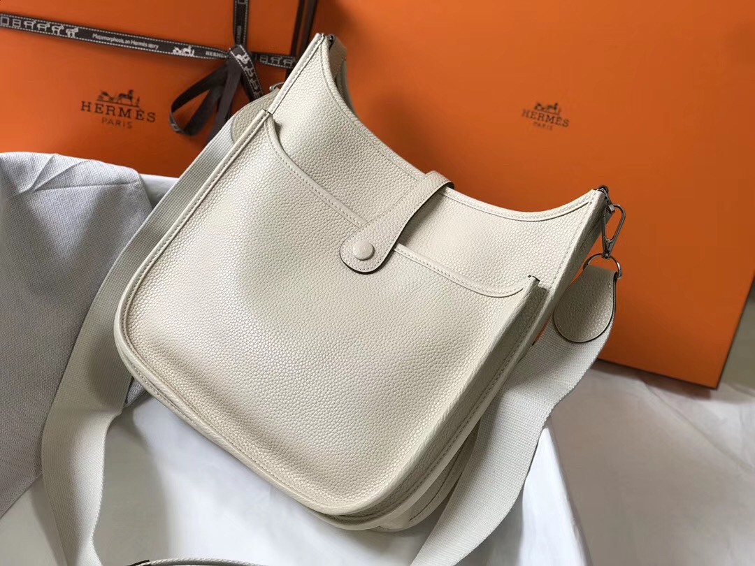 Hermes Evelyne III 29 Bag In Craie Clemence Leather