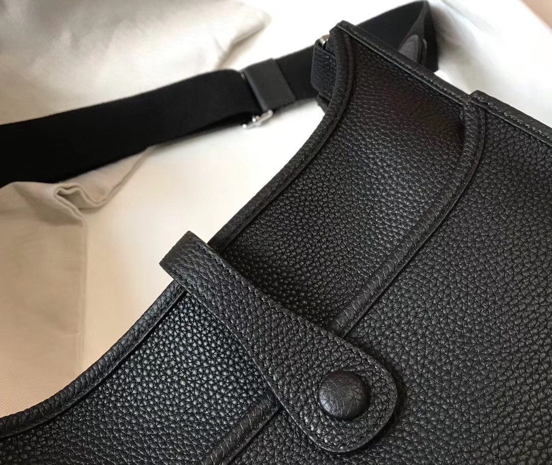 Hermes Evelyne III 29 Bag In Black Clemence Leather