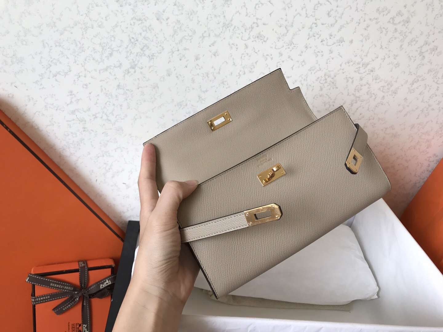 Hermes Kelly Classic Long Wallet In Grey Epsom Leather