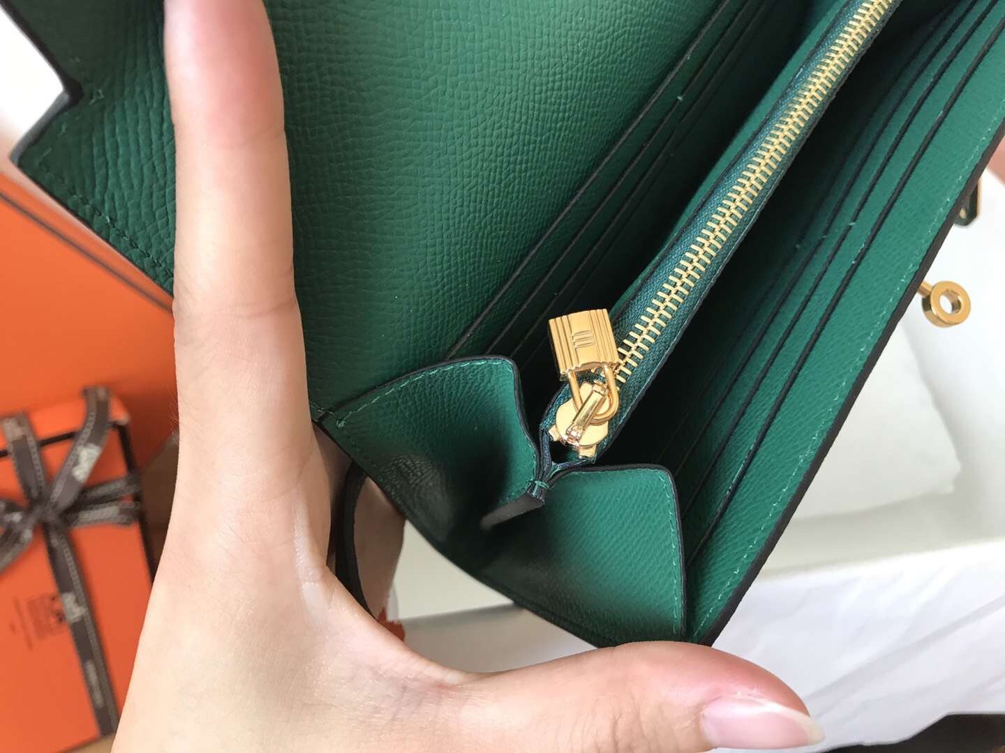 Hermes Kelly Classic Long Wallet In Malachite Epsom Leather