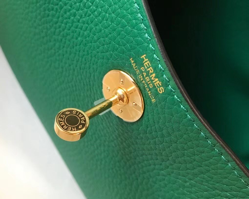 Hermes Mini Lindy Bag In Green Clemence Leather