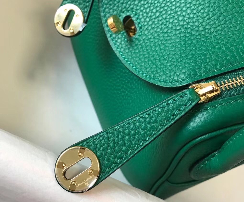 Hermes Mini Lindy Bag In Green Clemence Leather