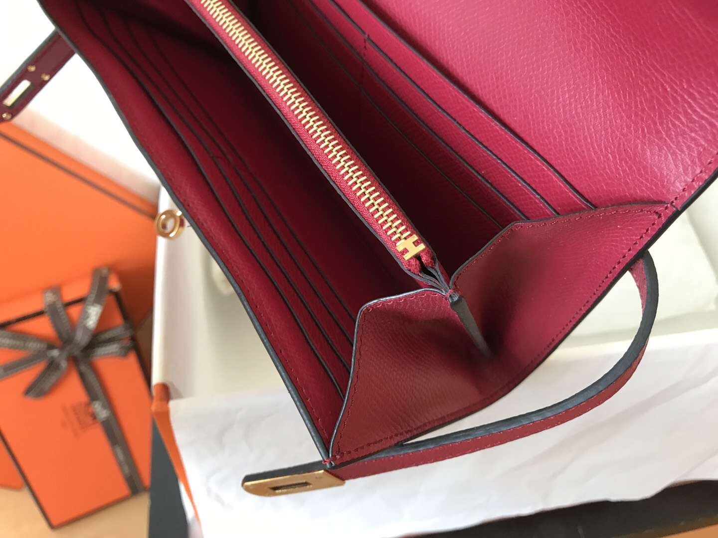 Hermes Kelly Classic Long Wallet In Ruby Epsom Leather