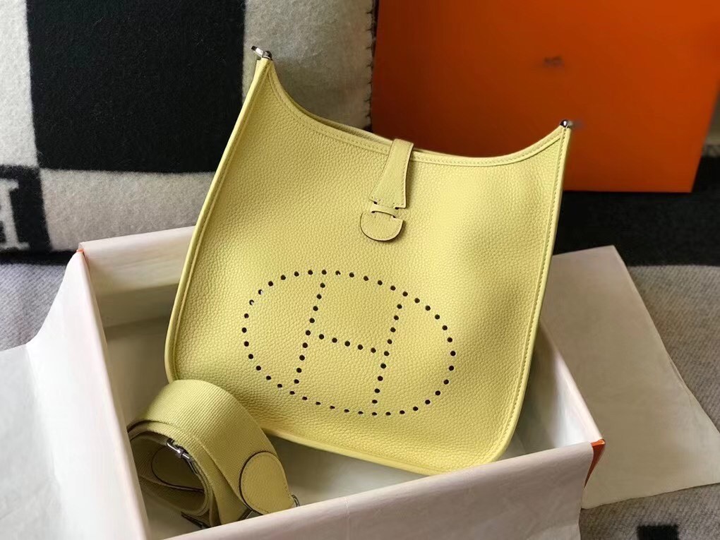 Hermes Evelyne III 29 Bag In Jaune Poussin Clemence Leather