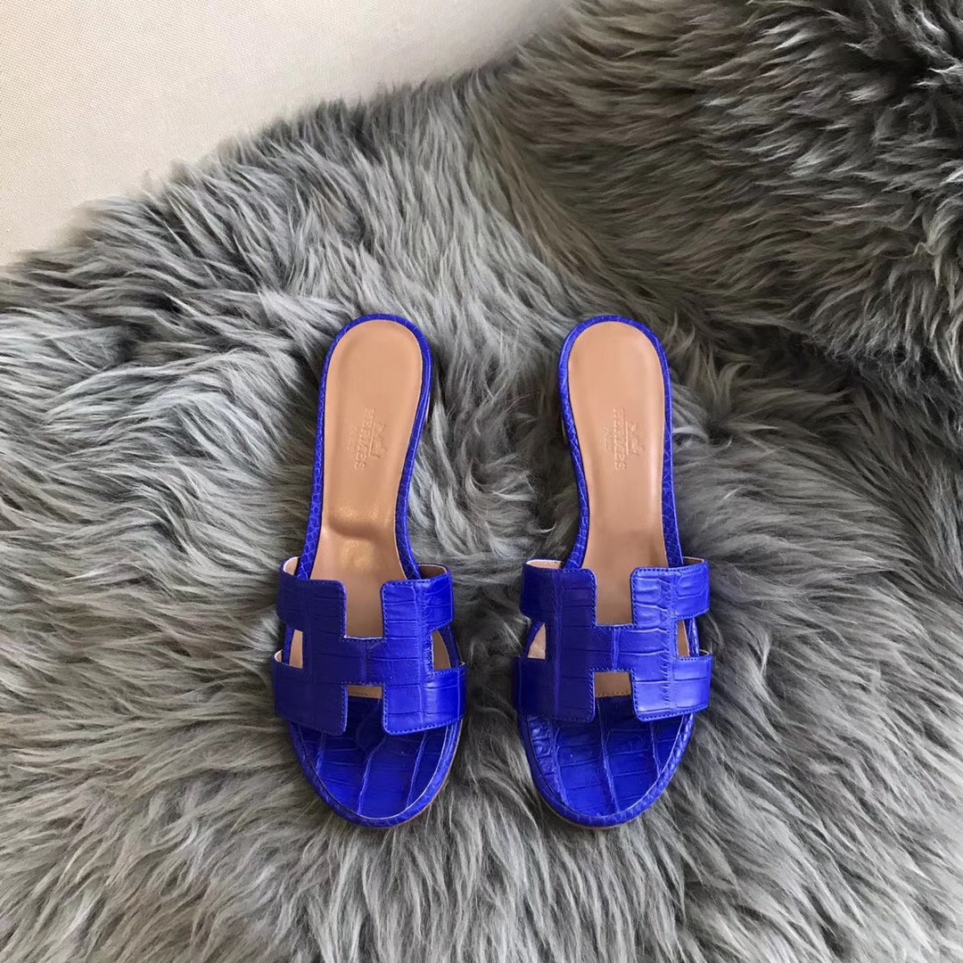 Hermes Oasis Sandals In Blue Matte Niloticus Crocodile