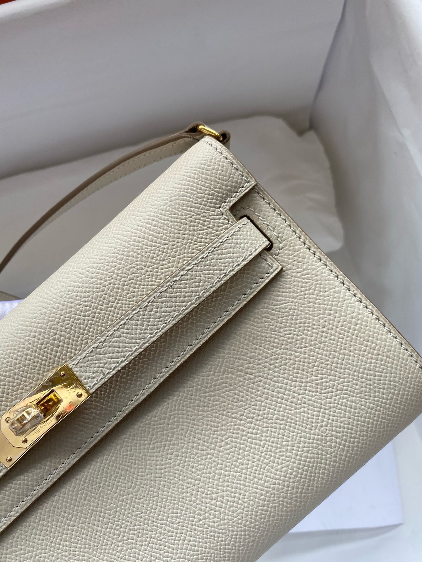 Hermes Kelly Classique To Go Wallet in Craie Epsom Calfskin