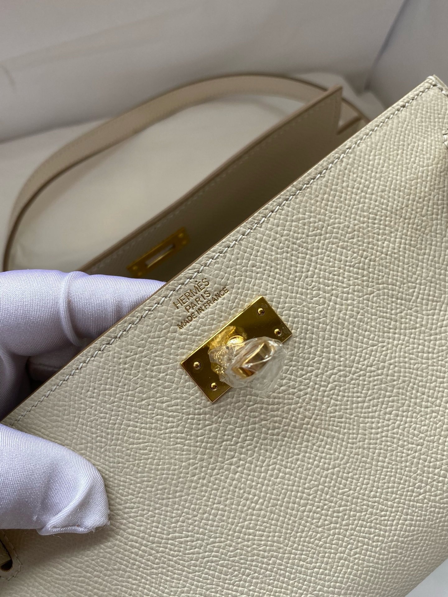 Hermes Kelly Classique To Go Wallet in Craie Epsom Calfskin
