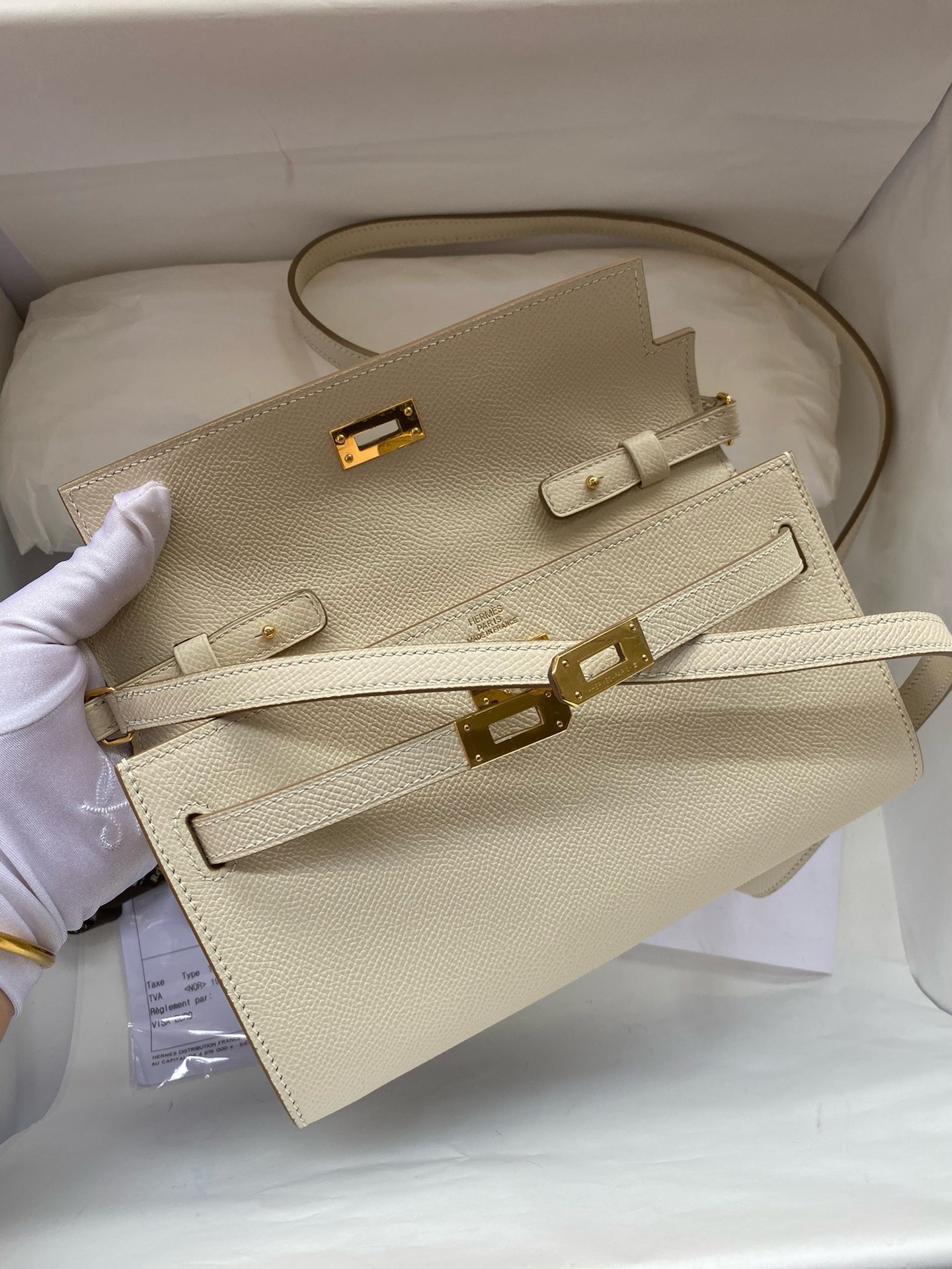 Hermes Kelly Classique To Go Wallet in Craie Epsom Calfskin