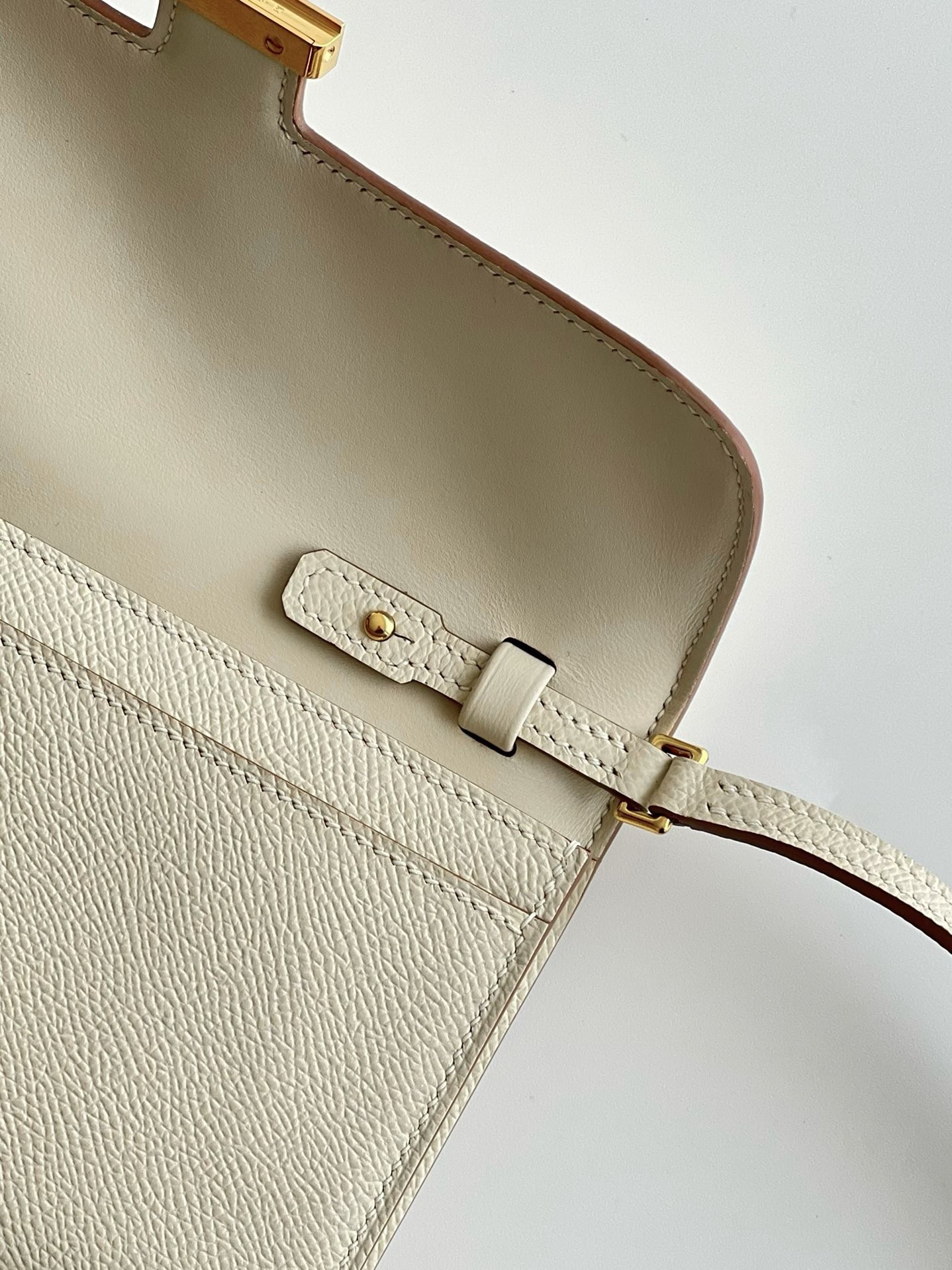 Hermes Constance To Go Wallet in Craie Epsom Calfskin