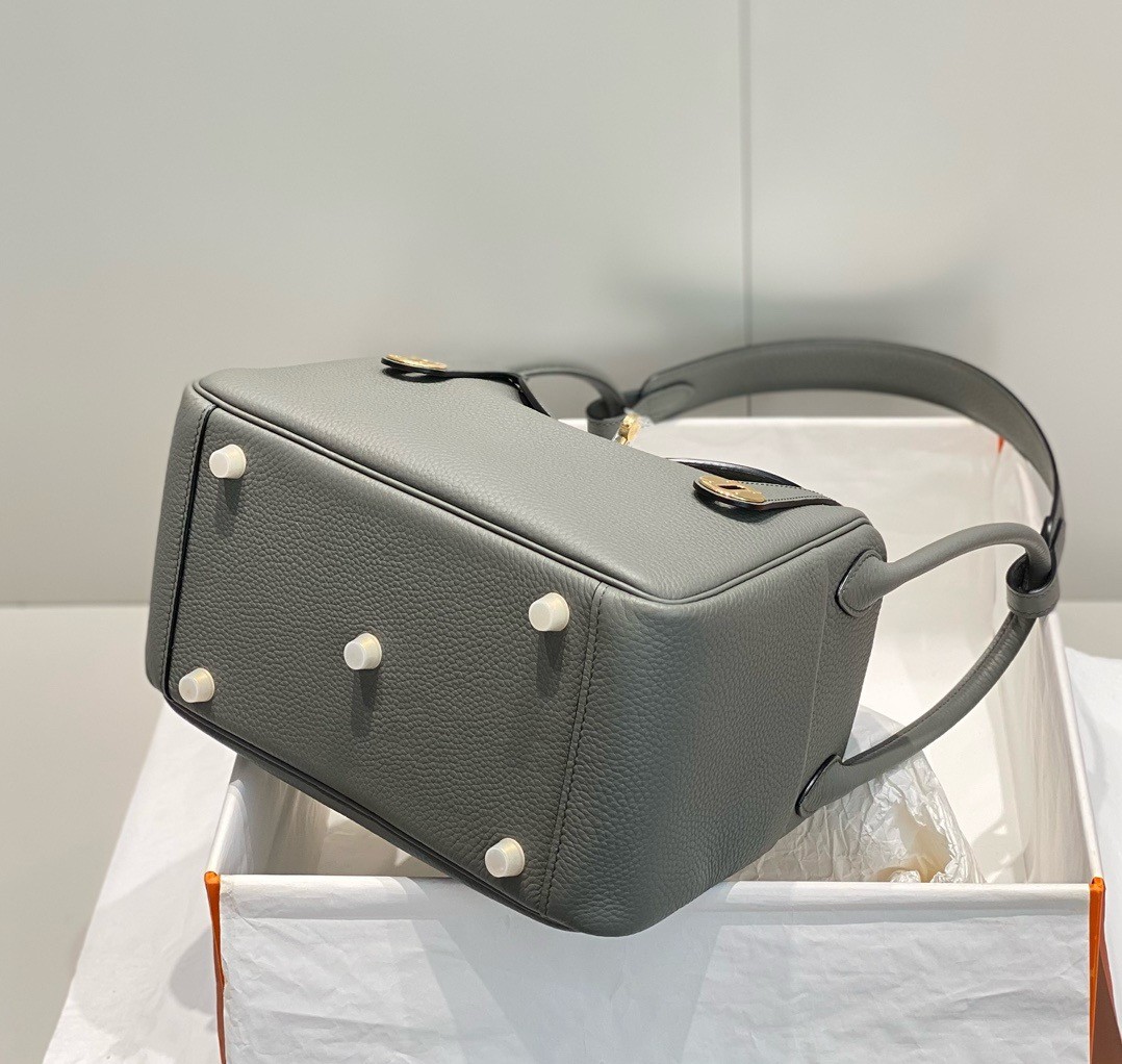 Hermes Lindy 26cm Bag In Gris Meyer Clemence Leather GHW