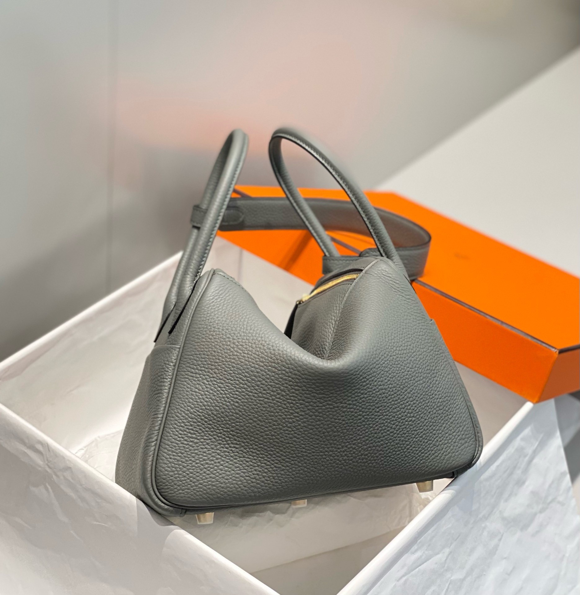 Hermes Lindy 26cm Bag In Gris Meyer Clemence Leather GHW