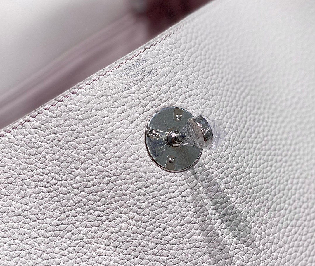 Hermes Lindy 30cm Bag In Mauve Pale Clemence Leather PHW
