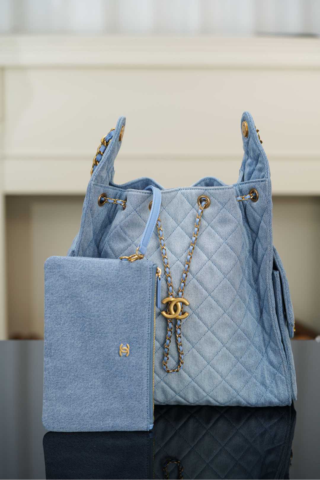 CHANEL 25 Medium Handbag in Washed Denim(40*30*15cm)